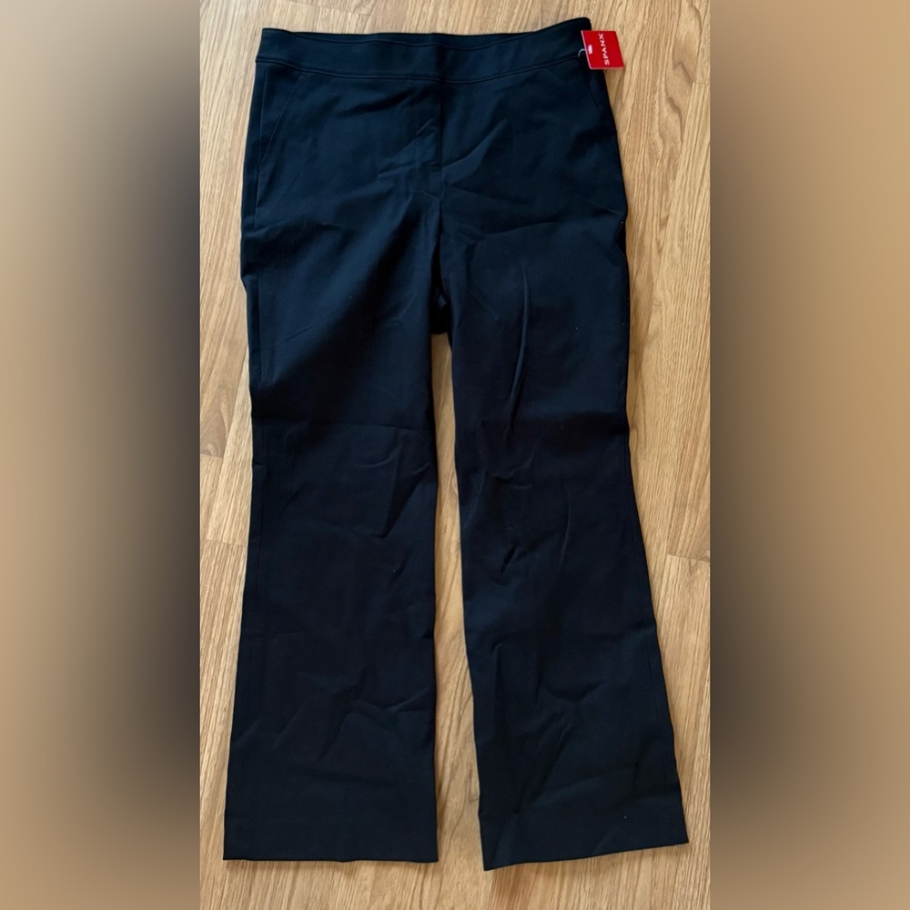 NWT Spanx on the Go Kick Flare Pant, Black, Size Large.